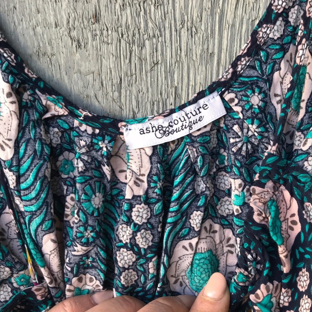 Spring dress - Picture 3 of 3